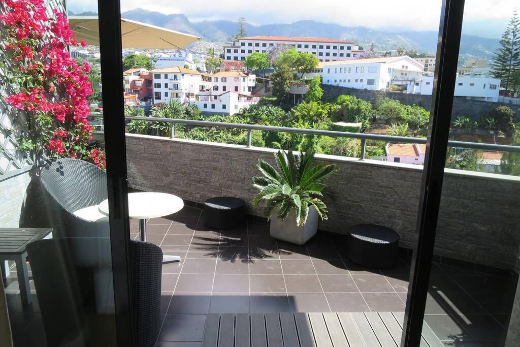 Varandas Da Fe Apartment ฟุงชาล ภายนอก รูปภาพ